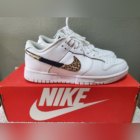 Nike Dunk Low SE - Picture 3 of 4